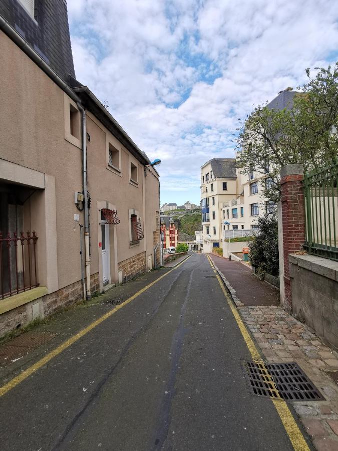 Le Petit Michelet Apartment Granville Luaran gambar