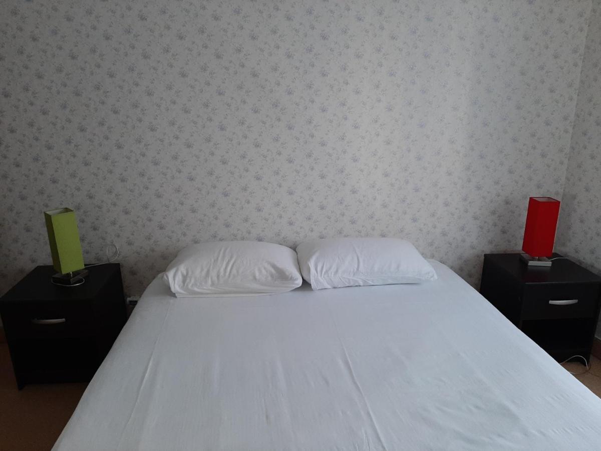 Le Petit Michelet Apartment Granville Luaran gambar