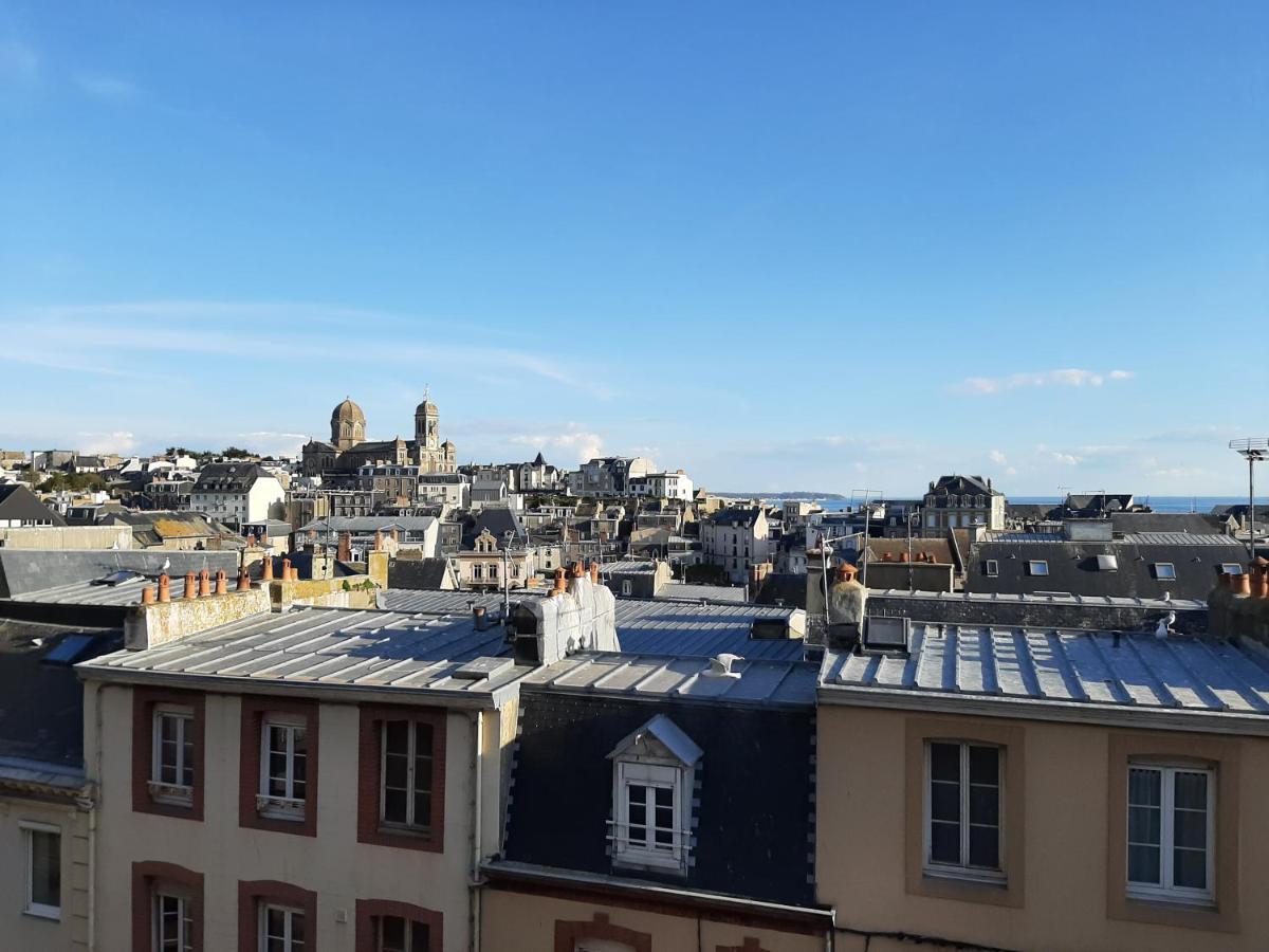 Le Petit Michelet Apartment Granville Luaran gambar